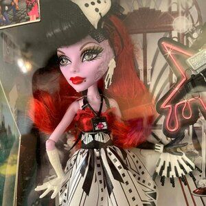 Monster High Frights Camera Action Operetta Doll adult owned nbrfb rare ♥️